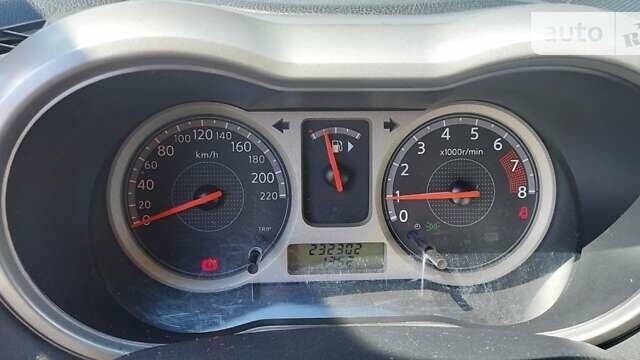 Черный Ниссан Ноут, объемом двигателя 1.39 л и пробегом 250 тыс. км за 5200 $, фото 3 на Automoto.ua