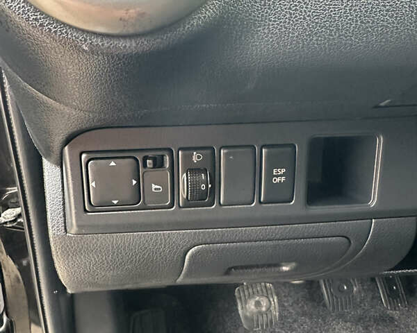 Черный Ниссан Ноут, объемом двигателя 1.6 л и пробегом 169 тыс. км за 5699 $, фото 20 на Automoto.ua