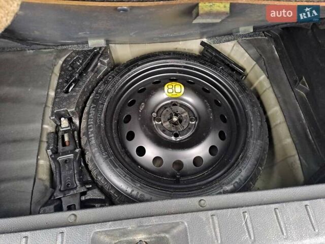 Черный Ниссан Ноут, объемом двигателя 1.4 л и пробегом 186 тыс. км за 5400 $, фото 15 на Automoto.ua