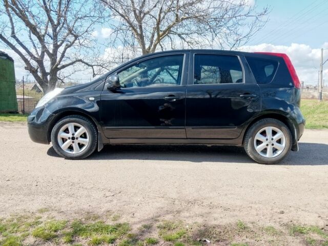 Черный Ниссан Ноут, объемом двигателя 1.5 л и пробегом 247 тыс. км за 4500 $, фото 3 на Automoto.ua