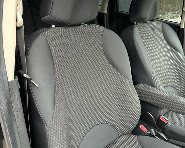 Черный Ниссан Ноут, объемом двигателя 1.6 л и пробегом 169 тыс. км за 5699 $, фото 11 на Automoto.ua