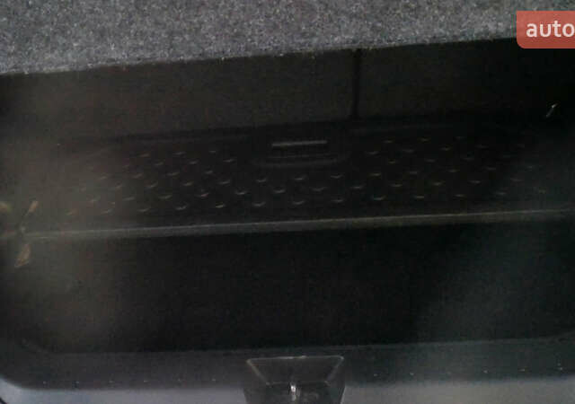 Черный Ниссан Ноут, объемом двигателя 1.6 л и пробегом 212 тыс. км за 6000 $, фото 10 на Automoto.ua