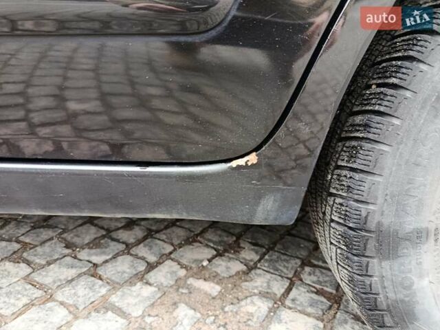Чорний Ніссан Ноут, об'ємом двигуна 1.6 л та пробігом 210 тис. км за 5500 $, фото 16 на Automoto.ua