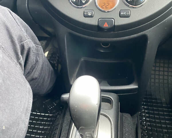 Чорний Ніссан Ноут, об'ємом двигуна 1.6 л та пробігом 138 тис. км за 6950 $, фото 40 на Automoto.ua