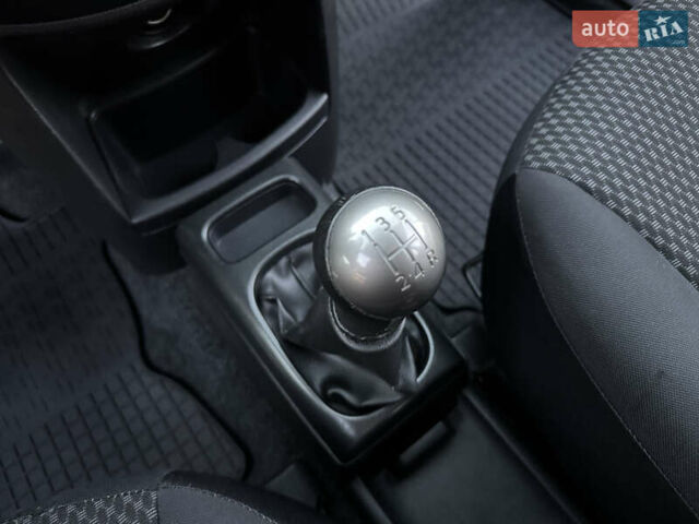 Чорний Ніссан Ноут, об'ємом двигуна 1.4 л та пробігом 173 тис. км за 5700 $, фото 29 на Automoto.ua
