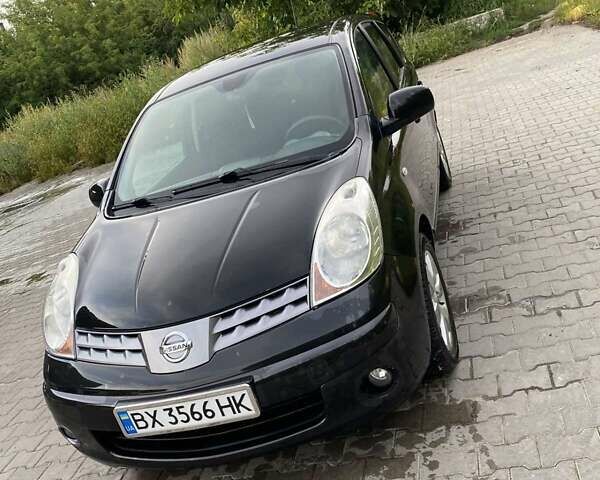 Черный Ниссан Ноут, объемом двигателя 1.6 л и пробегом 212 тыс. км за 5999 $, фото 6 на Automoto.ua