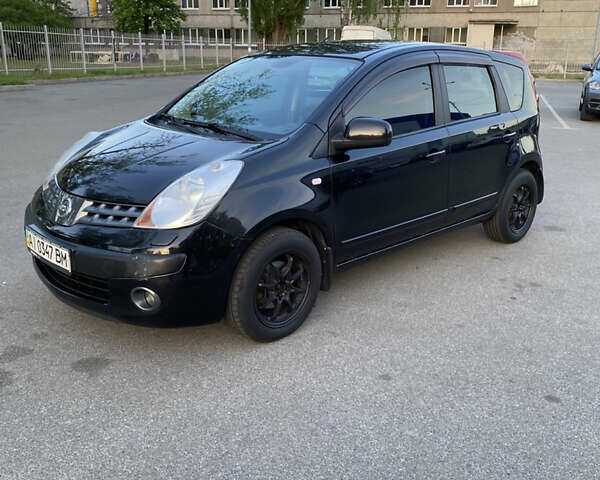 Черный Ниссан Ноут, объемом двигателя 1.6 л и пробегом 116 тыс. км за 5700 $, фото 1 на Automoto.ua