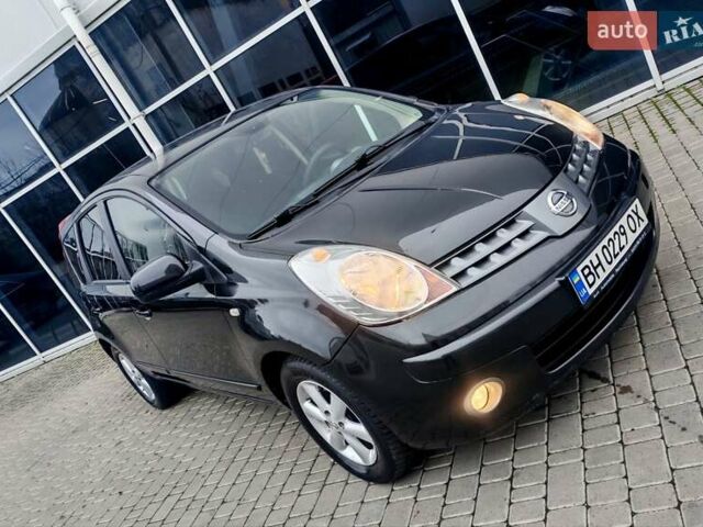 Черный Ниссан Ноут, объемом двигателя 1.39 л и пробегом 191 тыс. км за 4600 $, фото 2 на Automoto.ua