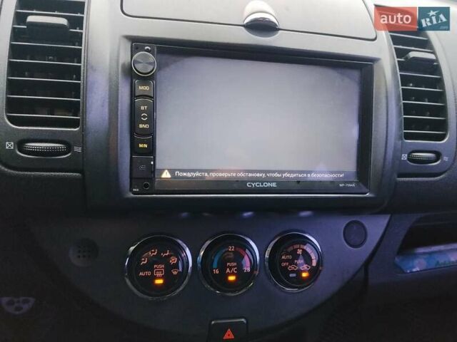 Чорний Ніссан Ноут, об'ємом двигуна 1.6 л та пробігом 240 тис. км за 5200 $, фото 10 на Automoto.ua