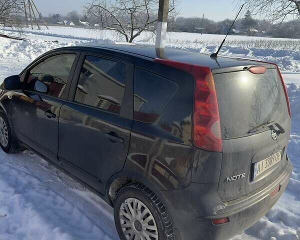Чорний Ніссан Ноут, об'ємом двигуна 1.5 л та пробігом 126 тис. км за 6000 $, фото 5 на Automoto.ua