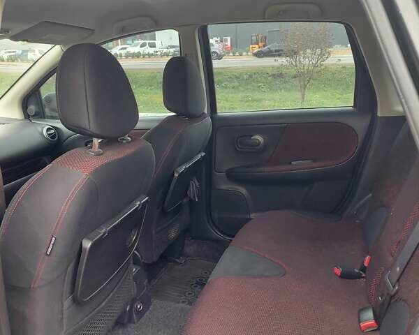 Черный Ниссан Ноут, объемом двигателя 1.39 л и пробегом 230 тыс. км за 5000 $, фото 6 на Automoto.ua