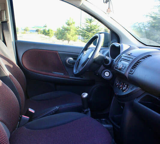 Чорний Ніссан Ноут, об'ємом двигуна 1.4 л та пробігом 190 тис. км за 4500 $, фото 12 на Automoto.ua