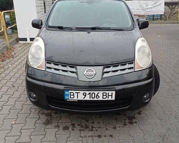 Чорний Ніссан Ноут, об'ємом двигуна 1.6 л та пробігом 227 тис. км за 4350 $, фото 1 на Automoto.ua