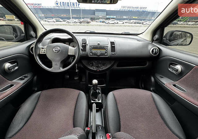 Черный Ниссан Ноут, объемом двигателя 1.6 л и пробегом 155 тыс. км за 5900 $, фото 7 на Automoto.ua