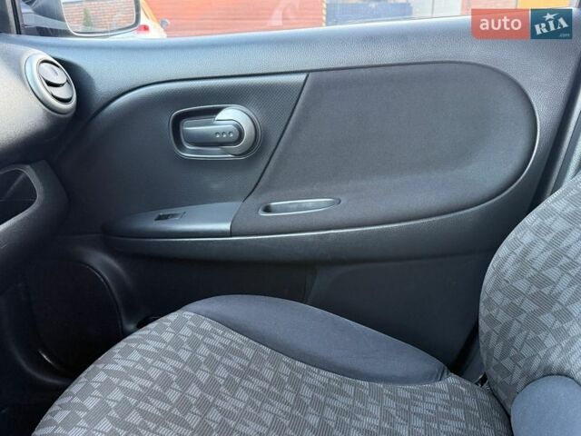 Черный Ниссан Ноут, объемом двигателя 1.6 л и пробегом 164 тыс. км за 4600 $, фото 45 на Automoto.ua