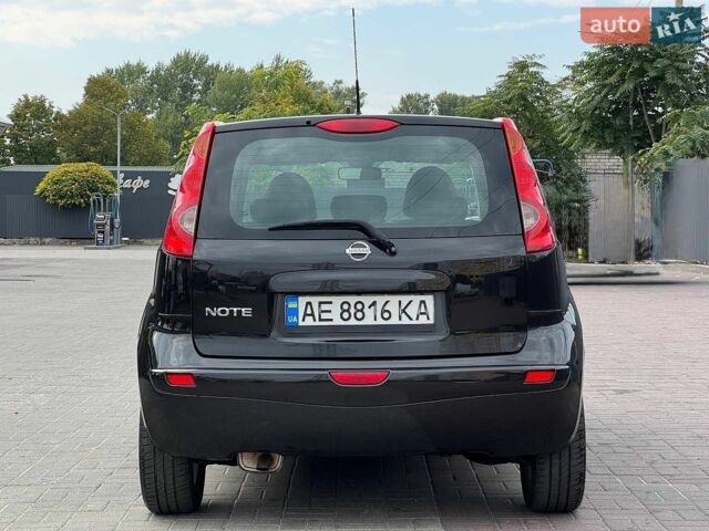Черный Ниссан Ноут, объемом двигателя 1.6 л и пробегом 109 тыс. км за 6300 $, фото 2 на Automoto.ua