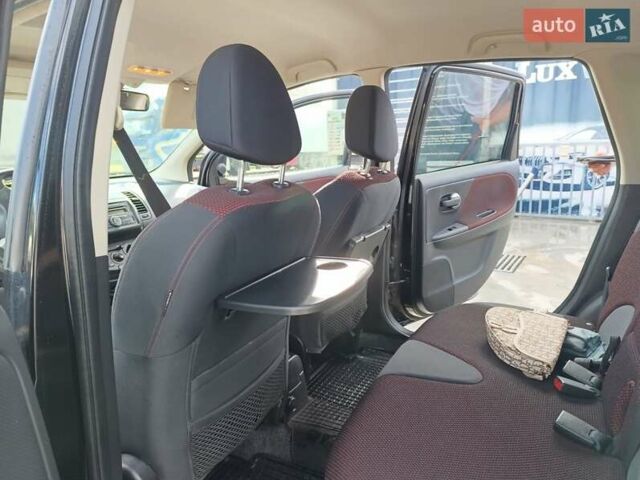 Чорний Ніссан Ноут, об'ємом двигуна 1.5 л та пробігом 261 тис. км за 4900 $, фото 4 на Automoto.ua