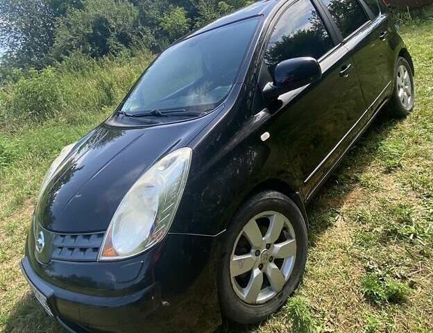 Черный Ниссан Ноут, объемом двигателя 1.6 л и пробегом 196 тыс. км за 6400 $, фото 4 на Automoto.ua