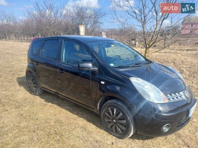 Черный Ниссан Ноут, объемом двигателя 1.6 л и пробегом 180 тыс. км за 5850 $, фото 4 на Automoto.ua