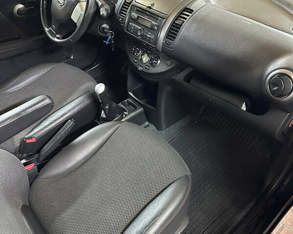 Чорний Ніссан Ноут, об'ємом двигуна 1.6 л та пробігом 200 тис. км за 5750 $, фото 15 на Automoto.ua