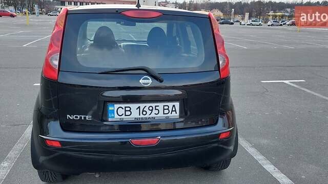 Черный Ниссан Ноут, объемом двигателя 1.6 л и пробегом 205 тыс. км за 5200 $, фото 1 на Automoto.ua