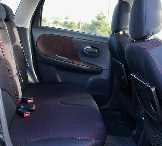 Чорний Ніссан Ноут, об'ємом двигуна 1.4 л та пробігом 190 тис. км за 4500 $, фото 13 на Automoto.ua