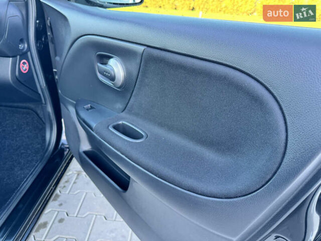 Черный Ниссан Ноут, объемом двигателя 1.39 л и пробегом 210 тыс. км за 6499 $, фото 34 на Automoto.ua