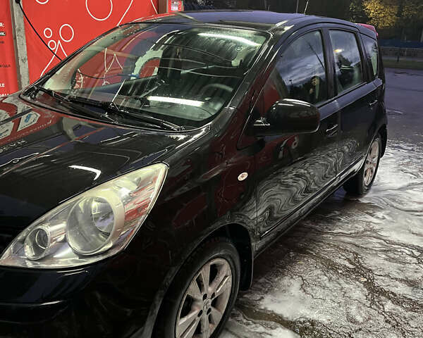 Черный Ниссан Ноут, объемом двигателя 1.4 л и пробегом 194 тыс. км за 6499 $, фото 2 на Automoto.ua