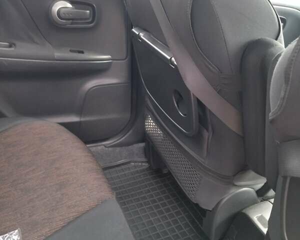 Черный Ниссан Ноут, объемом двигателя 1.4 л и пробегом 200 тыс. км за 5700 $, фото 11 на Automoto.ua