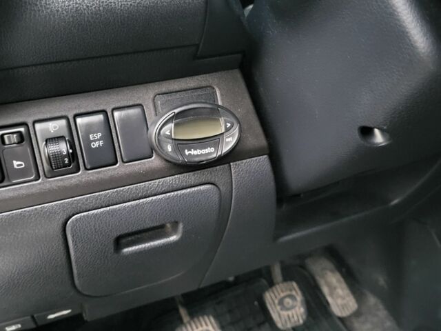 Черный Ниссан Ноут, объемом двигателя 1.4 л и пробегом 215 тыс. км за 6300 $, фото 4 на Automoto.ua