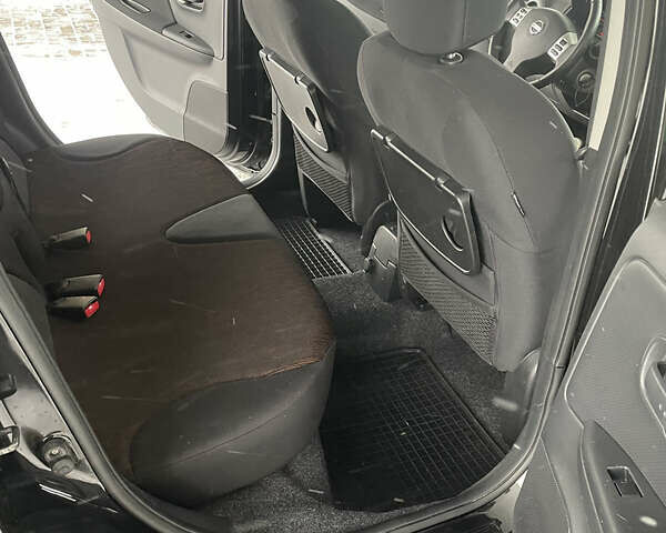 Черный Ниссан Ноут, объемом двигателя 1.4 л и пробегом 240 тыс. км за 5600 $, фото 9 на Automoto.ua