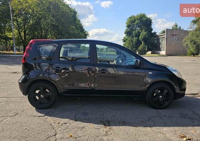 Чорний Ніссан Ноут, об'ємом двигуна 1.4 л та пробігом 180 тис. км за 6100 $, фото 3 на Automoto.ua