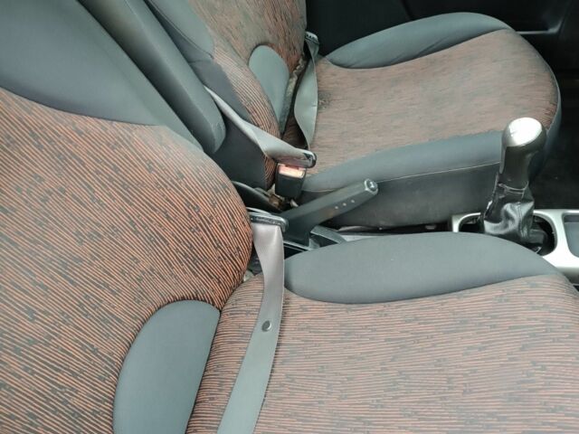 Ніссан Ноут 2009 у Шепетовке на Automoto.ua Чорний Ніссан Ноут, об'ємом двигуна 1.5 л та пробігом 287 тис. км за 5600 $, фото 6 на Automoto.ua