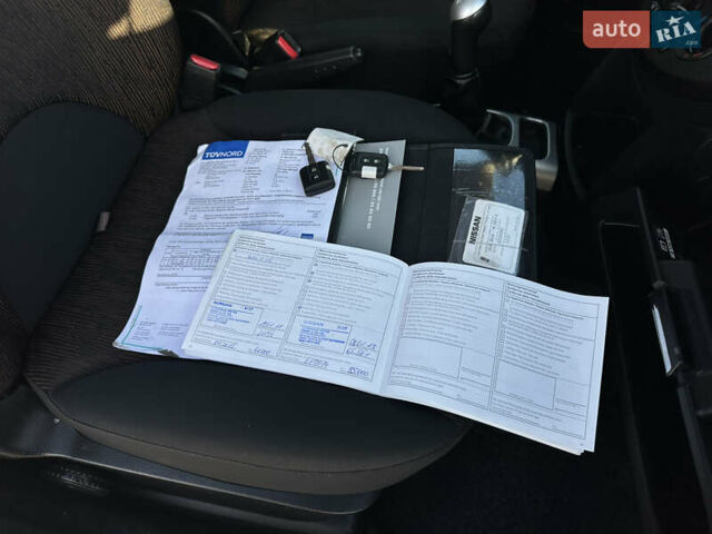 Чорний Ніссан Ноут, об'ємом двигуна 1.39 л та пробігом 235 тис. км за 6000 $, фото 40 на Automoto.ua