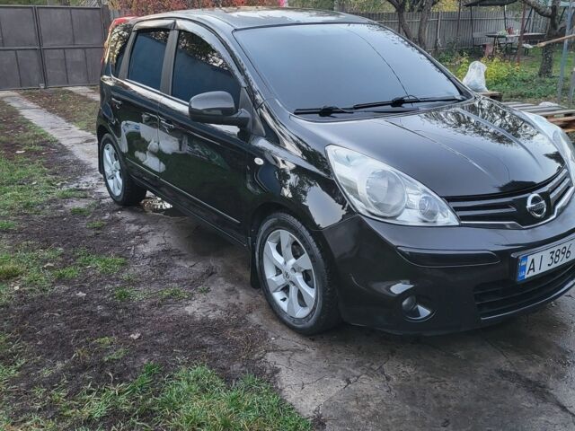 Черный Ниссан Ноут, объемом двигателя 1.4 л и пробегом 215 тыс. км за 6300 $, фото 1 на Automoto.ua