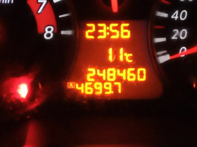 Чорний Ніссан Ноут, об'ємом двигуна 1.4 л та пробігом 248 тис. км за 5512 $, фото 4 на Automoto.ua