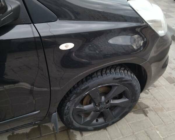 Черный Ниссан Ноут, объемом двигателя 1.4 л и пробегом 200 тыс. км за 5700 $, фото 4 на Automoto.ua