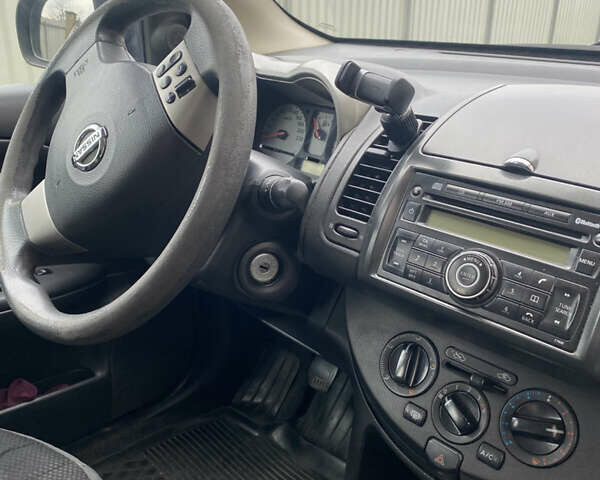 Чорний Ніссан Ноут, об'ємом двигуна 1.6 л та пробігом 120 тис. км за 5900 $, фото 20 на Automoto.ua