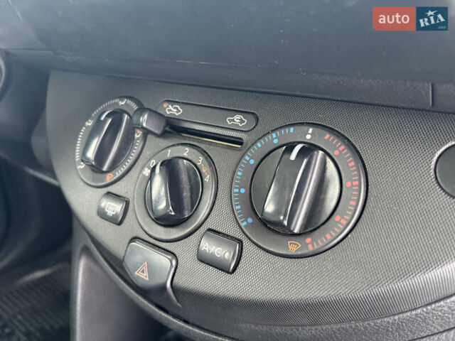 Черный Ниссан Ноут, объемом двигателя 1.6 л и пробегом 120 тыс. км за 5950 $, фото 9 на Automoto.ua