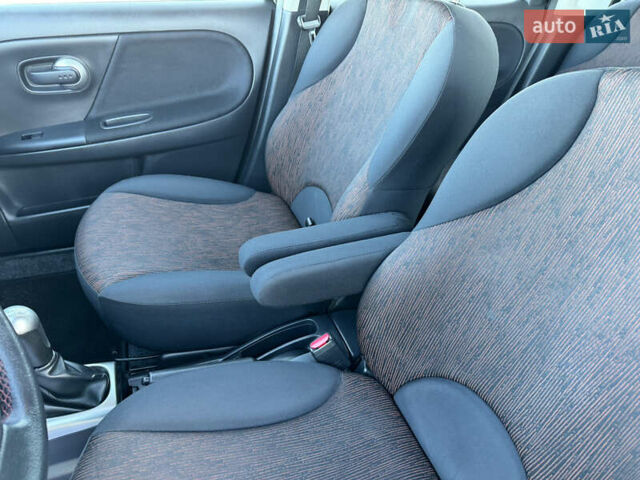 Черный Ниссан Ноут, объемом двигателя 1.39 л и пробегом 210 тыс. км за 6499 $, фото 26 на Automoto.ua