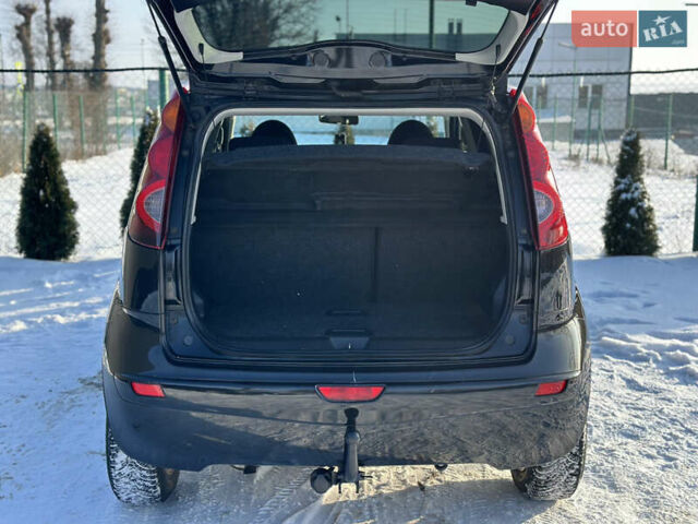 Чорний Ніссан Ноут, об'ємом двигуна 1.39 л та пробігом 235 тис. км за 6000 $, фото 43 на Automoto.ua