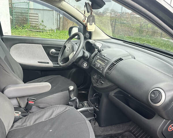 Чорний Ніссан Ноут, об'ємом двигуна 1.6 л та пробігом 120 тис. км за 5900 $, фото 18 на Automoto.ua