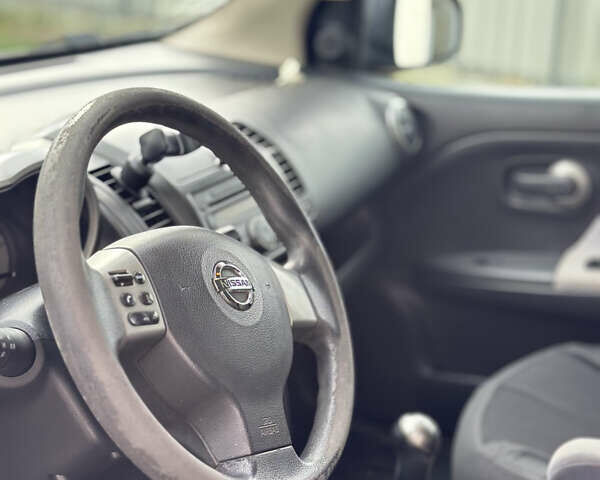 Чорний Ніссан Ноут, об'ємом двигуна 1.6 л та пробігом 120 тис. км за 5900 $, фото 16 на Automoto.ua