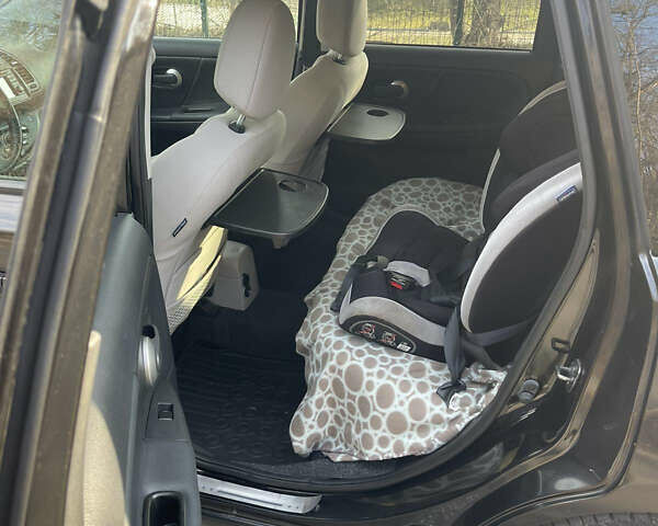 Черный Ниссан Ноут, объемом двигателя 1.4 л и пробегом 112 тыс. км за 5800 $, фото 2 на Automoto.ua