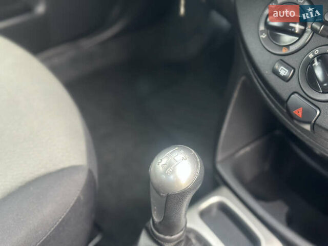 Чорний Ніссан Ноут, об'ємом двигуна 1.4 л та пробігом 209 тис. км за 5700 $, фото 43 на Automoto.ua