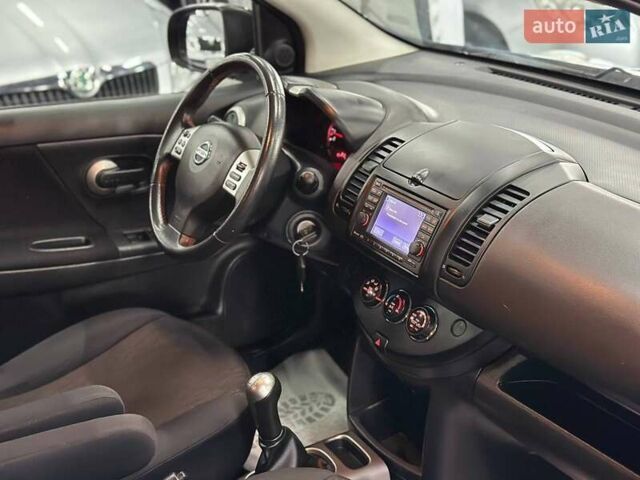 Чорний Ніссан Ноут, об'ємом двигуна 1.4 л та пробігом 125 тис. км за 7499 $, фото 17 на Automoto.ua