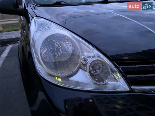 Ниссан Ноут 2010 в Чернигове на Automoto.ua Черный Ниссан Ноут, объемом двигателя 0 л и пробегом 203 тыс. км за 5899 $, фото 4 на Automoto.ua