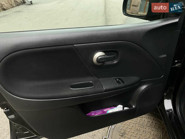 Черный Ниссан Ноут, объемом двигателя 1.4 л и пробегом 203 тыс. км за 5750 $, фото 9 на Automoto.ua