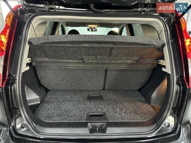 Чорний Ніссан Ноут, об'ємом двигуна 1.4 л та пробігом 125 тис. км за 6999 $, фото 20 на Automoto.ua