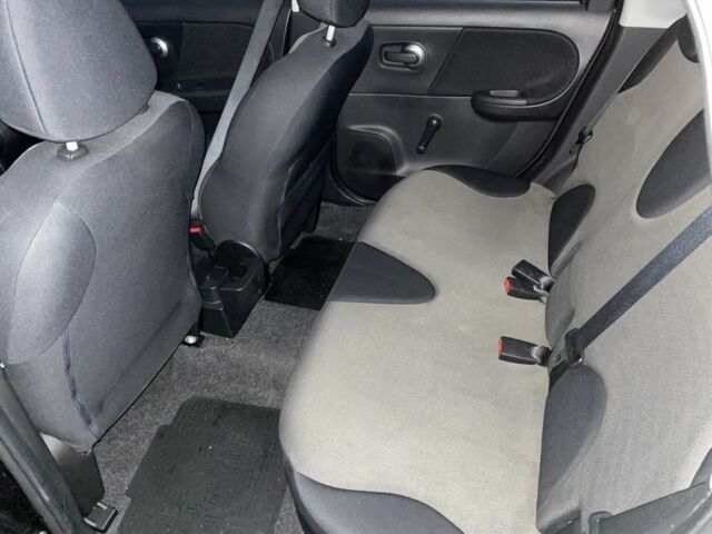 Чорний Ніссан Ноут, об'ємом двигуна 1.4 л та пробігом 203 тис. км за 5950 $, фото 6 на Automoto.ua